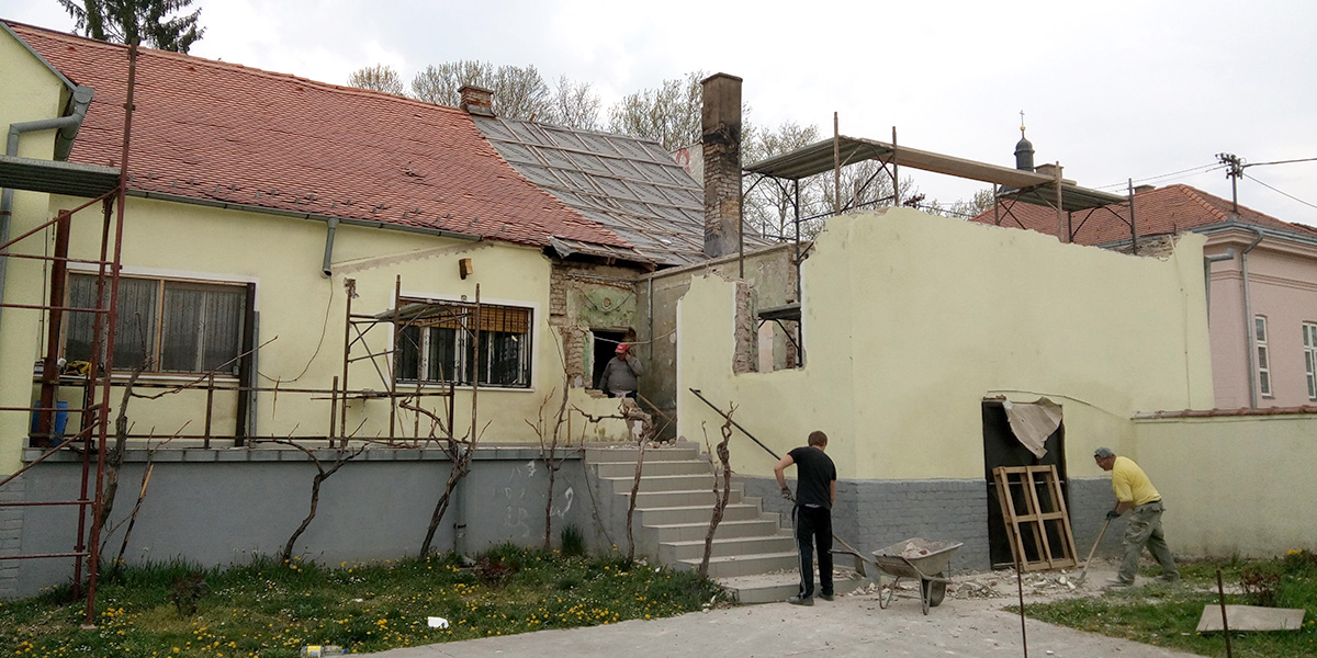 Započela obnova župnog stana